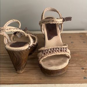 Woven sandal heels
